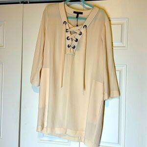 Beautiful and timeless dress with pockets